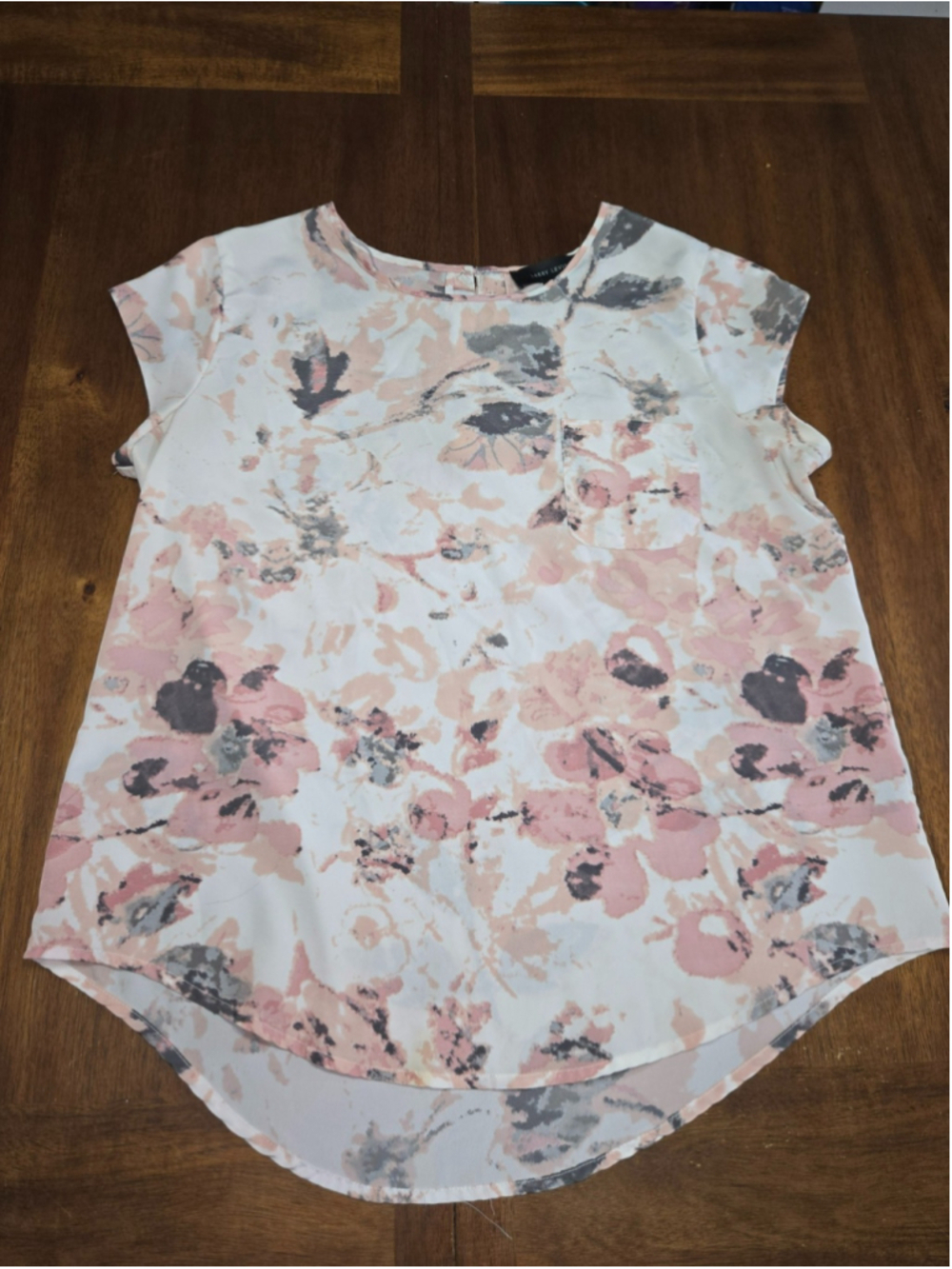 Larry Levine Floral Blouse Womens Large Pink Short Sleeve Pocket Hi Low Top